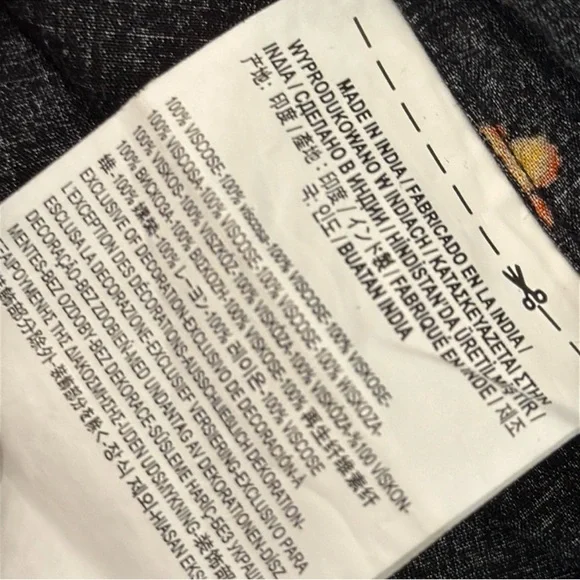 Vans Cabbie Floral Falling Poppy Shirt
Size M - Picture 14 of 14